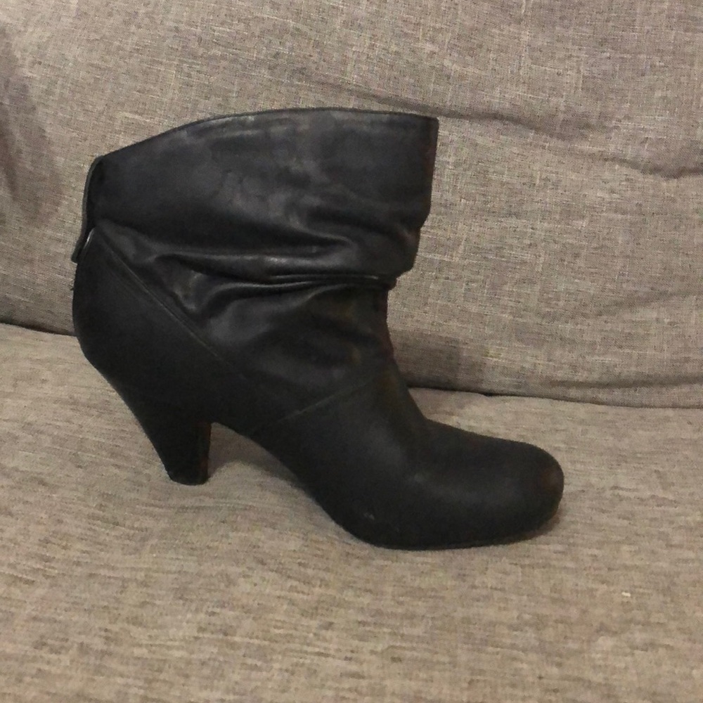 BCBG Paris Black Heeled booties